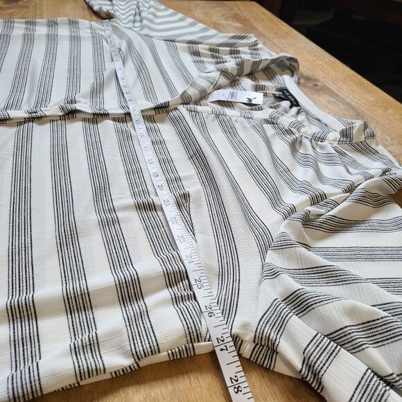 Lane Bryant Striped Button Front Top B/W NWT - Picture 9 of 11